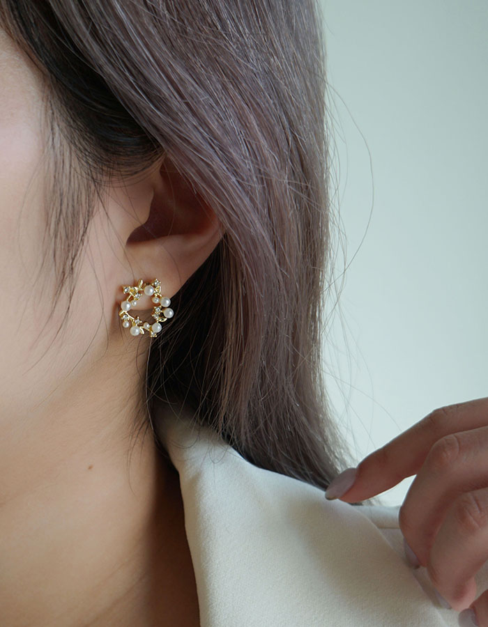 針式 - 金色花圈珍珠耳環 - 輕奓生活x平價飾品 | 迪希雅 deesir 飾品 💍