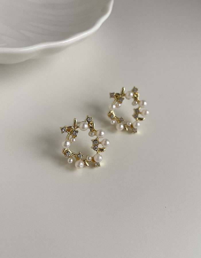 針式 - 金色花圈珍珠耳環 - 飾品調色盤 | 迪希雅 deesir