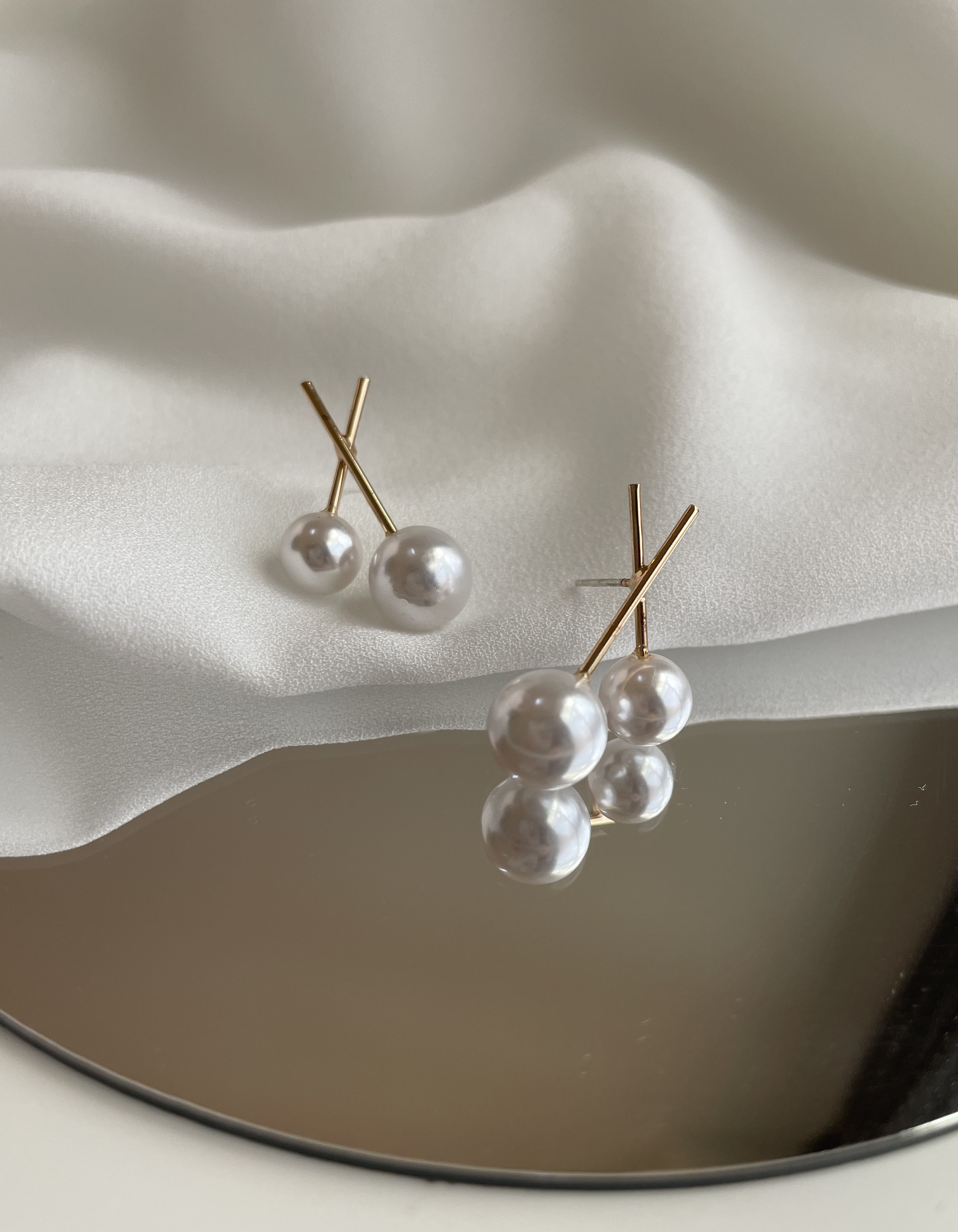 針式 - 交叉大小珍珠耳環 - 飾品調色盤 | 迪希雅 deesir