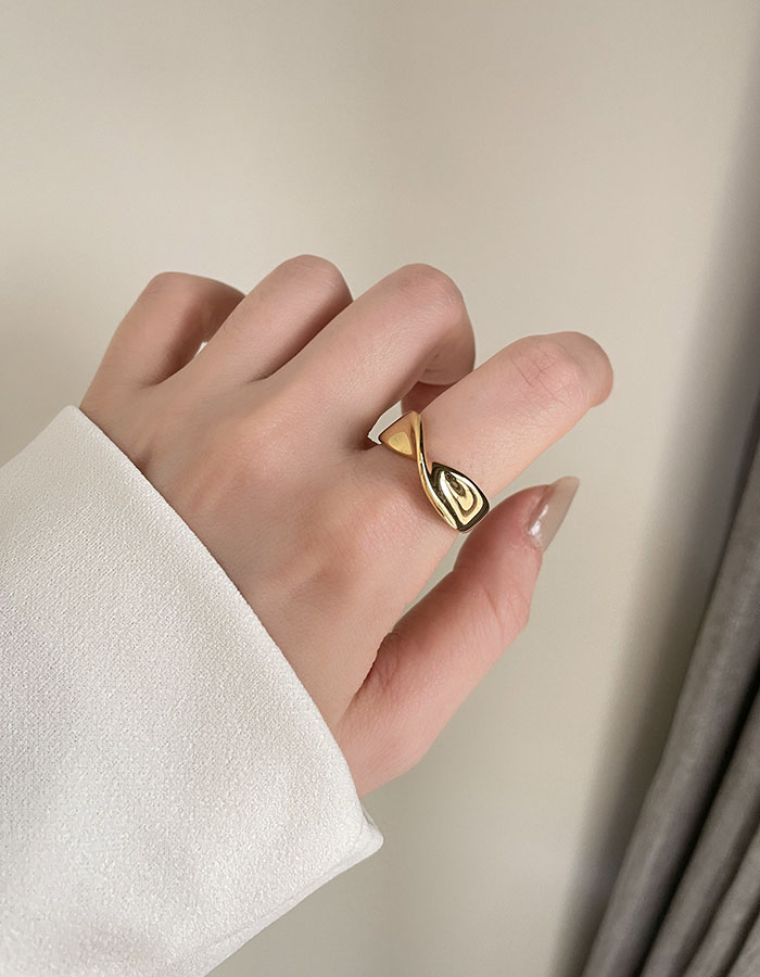 單戒指 - 簡約扭結戒指 - 輕奓生活x平價飾品 | 迪希雅 deesir 飾品 💍
