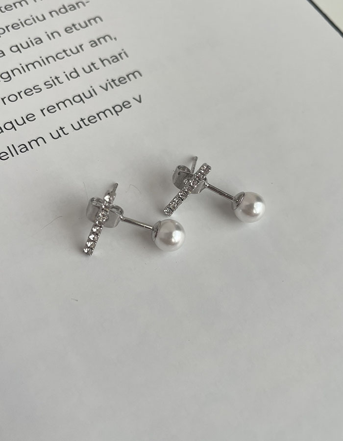 針式 - [2色]一字細小水鑽珍珠耳環 - 輕奓生活x平價飾品 | 迪希雅 deesir 飾品 💍