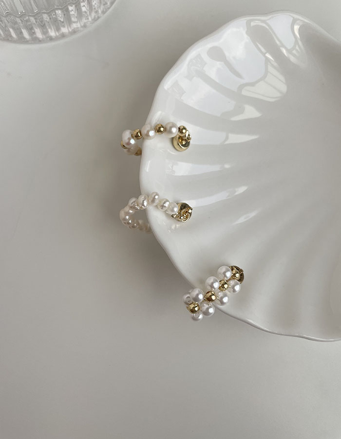 耳骨夾 - 磁吸式單層大小交錯珍珠耳骨夾(單支) - 飾品調色盤 | 迪希雅 deesir
