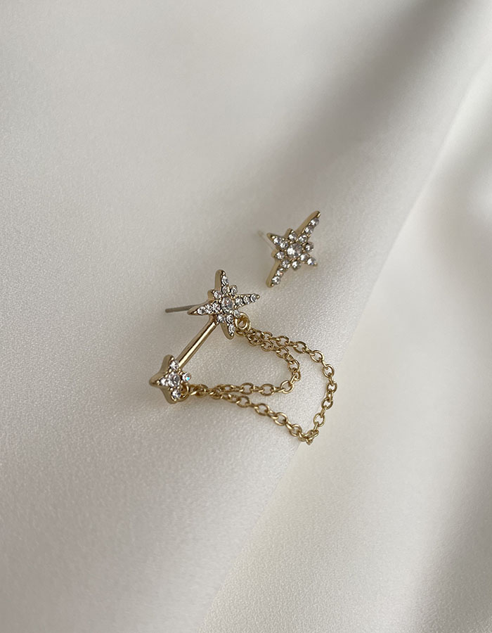 針式 - 不對稱鑲鑽星芒耳環 - 輕奓生活x平價飾品 | 迪希雅 deesir 飾品 💍