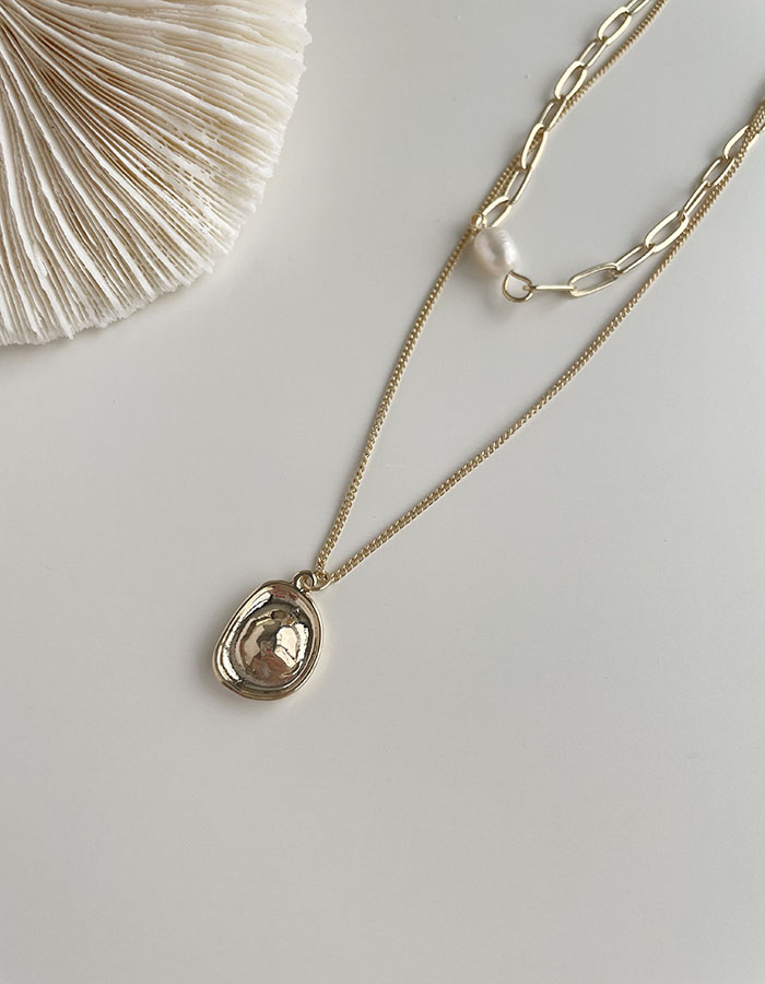 鎖骨鍊｜短 - 金屬片珍珠雙層項鍊 - 輕奓生活x平價飾品 | 迪希雅 deesir 飾品 💍