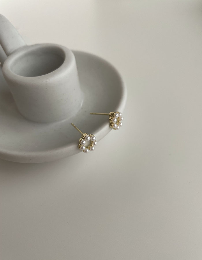 針式 - 小花珍珠耳環 - 飾品調色盤 | 迪希雅 deesir
