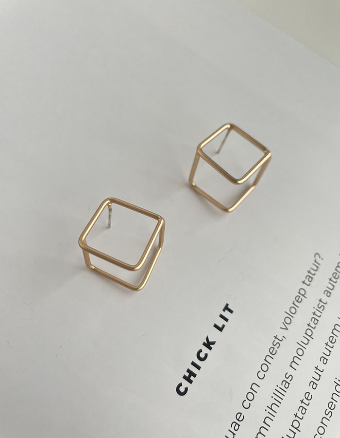 針式 - 鏤空立體方形耳環 - 飾品調色盤 | 迪希雅 deesir