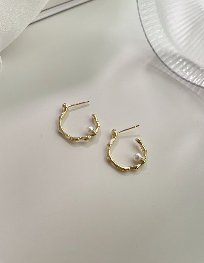 針式 - 波浪環形珍珠C字耳環 - 飾品調色盤 | 迪希雅 deesir