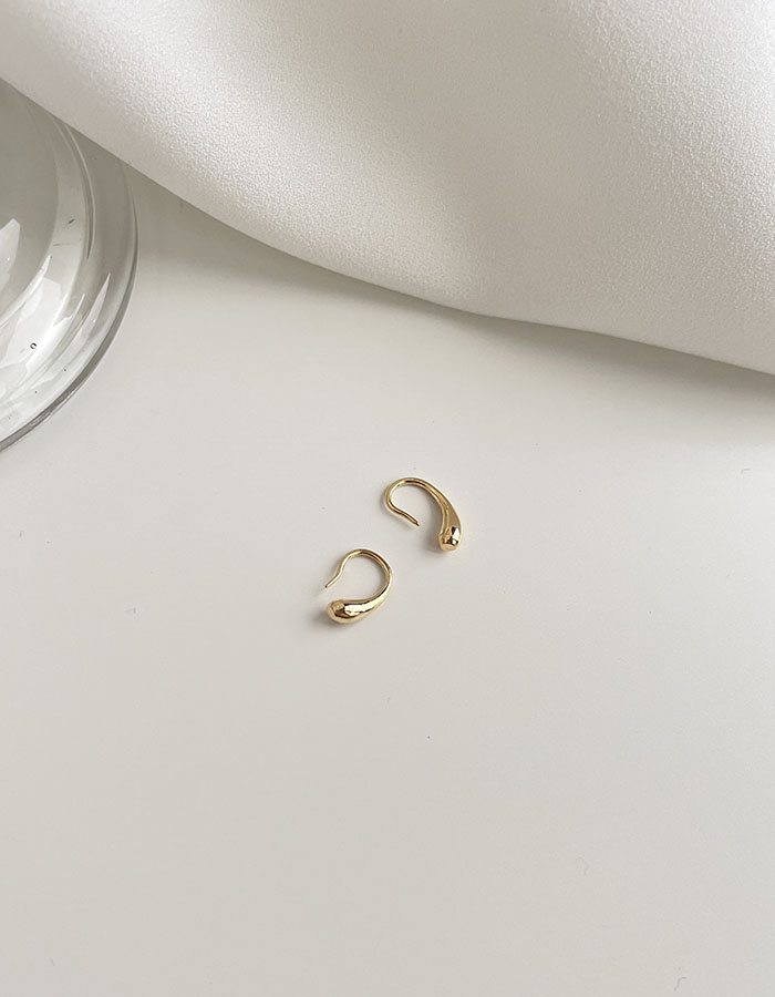 針式 - 水滴型小耳環 - 輕奓生活x平價飾品 | 迪希雅 deesir 飾品 💍