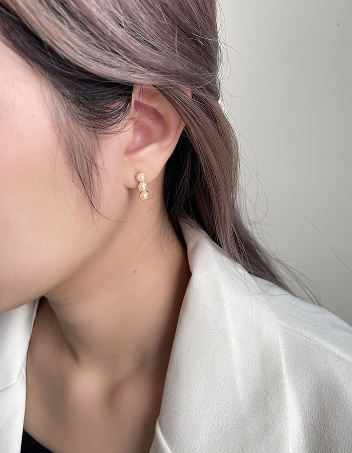 針式 - 排列珍珠耳環 - 輕奓生活x平價飾品 | 迪希雅 deesir 飾品 💍