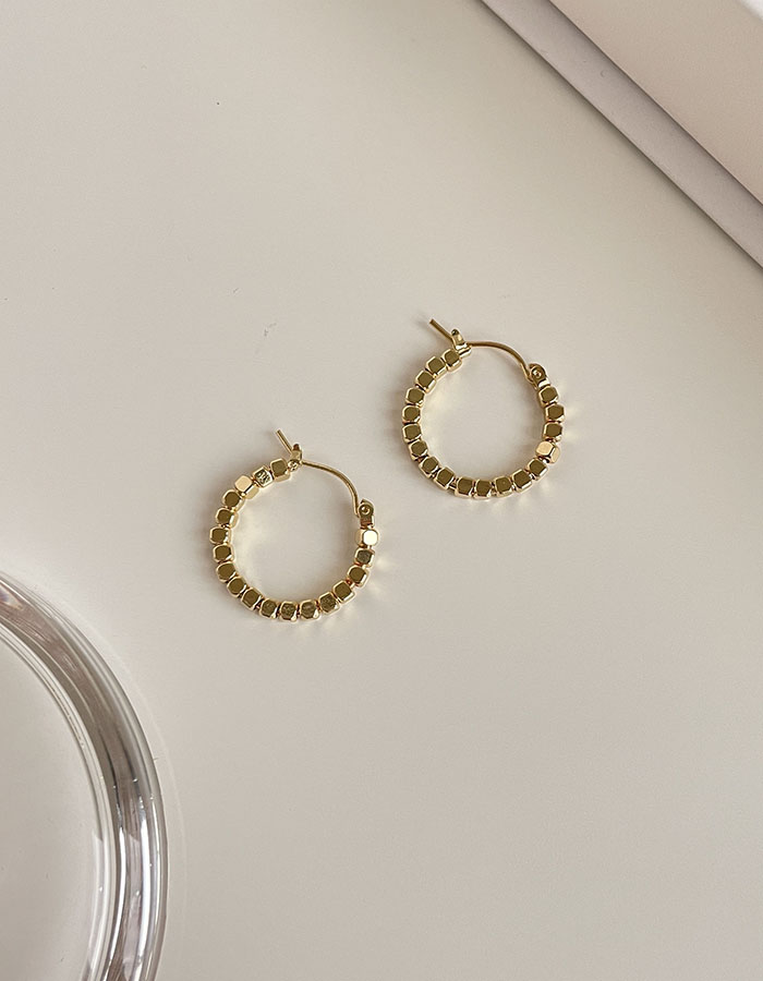針式 - 立體小方珠C字耳環 - 輕奓生活x平價飾品 | 迪希雅 deesir 飾品 💍